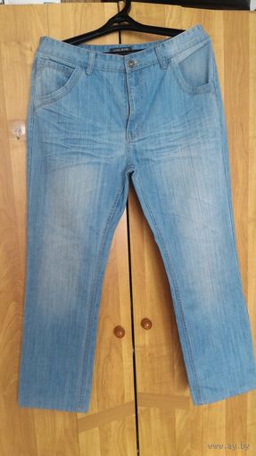Джинсы.