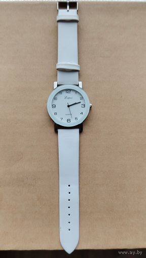 Часы женские lupai кварц ИДУТ, без МЦ!!