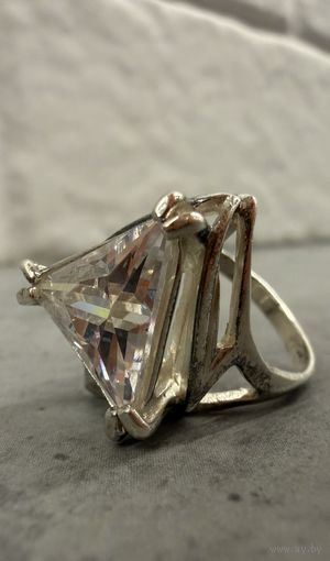 Перстень СЕРЕБРО  17 р-р  (17)    Распродажа коллекции!!!