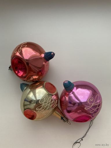 Елочные игрушки.