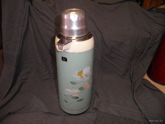 Термос из дружественного Китая 70-х годов.Лот 04.