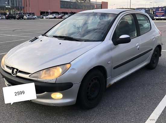 Peugeot 206 1.4 бензин МКПП 2003 135 км.