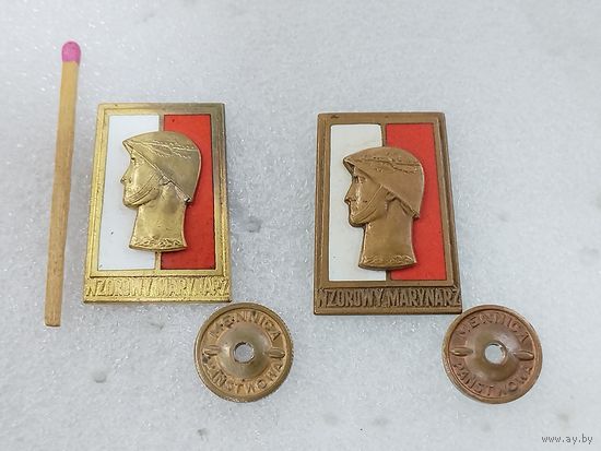 Знаки ПНР. Отличный моряк. тяжёлые, винт. цена за 1 шт.