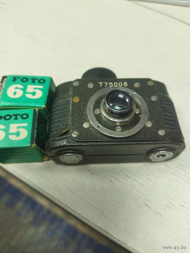 Фотоаппарат шпионов АЯКС 12 плюс две пленки.