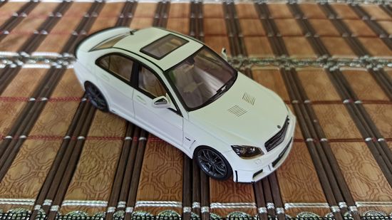 Mercedes-Benz C Brabus Bullit V12 W204, White (2007)  Schuco Pro.R 450881600
