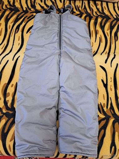 Полукомбинезон серый теплый на байке на 4-6лет,  б.у в отличном состоянии