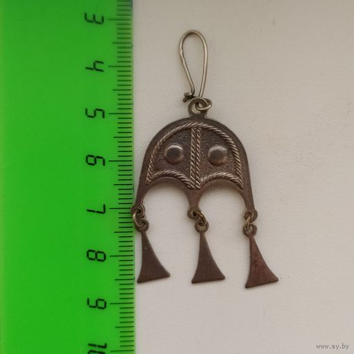 Винтажная серебряная серьга "капли"-или "Лунница" (одна)в стиле СССР.,4 грамма,