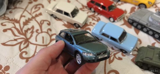 Машинка Вольво