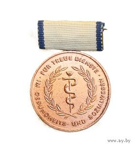 Медаль ГДР "За верную службу в области здравоохранения и социального обеспечения"