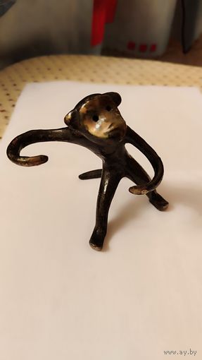 Обезьяна латунь