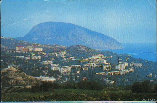 Крым. Гурзуф.Вид на город и гору Аюдаг