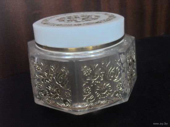 Шкатулка музыкальная,играет Полонез Огинского. Знак качества.Исправная.