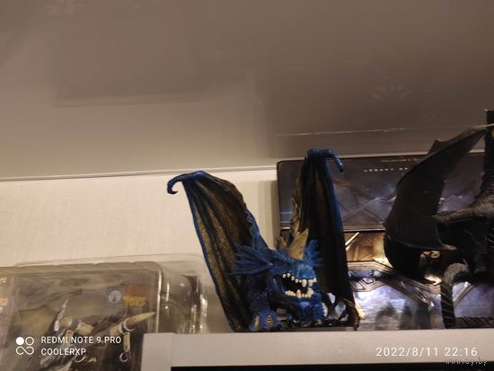 Dungeons Dragons ICONS Gargantuan Blue Dragon