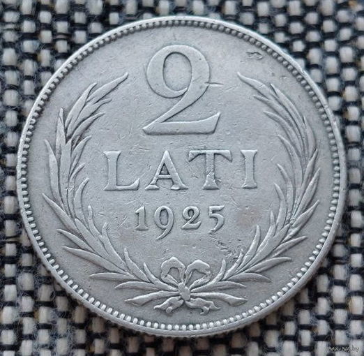 Латвия 2 лата 1925 года. Герб. Серебро! Сторгуй за свою цену, предложи обмен!
