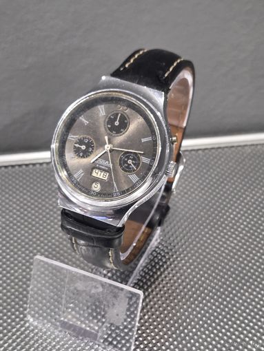 Редкие механические часы Слава