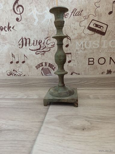 Подсвечник