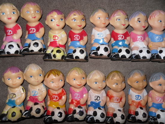 Динамовец-футболист ( 45 штук ).