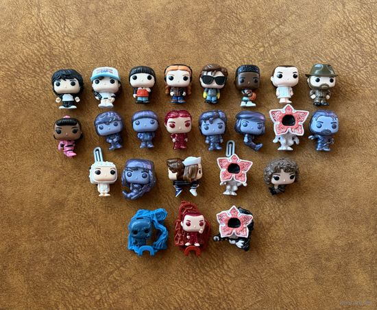 Вся полная коллекция фигурок Очень странные дела Kinder Joy