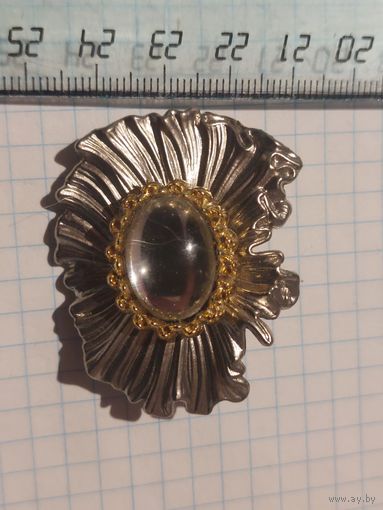 Брошь