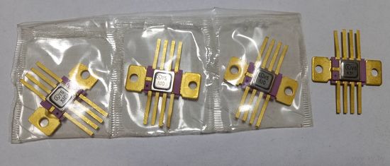 Микросхемы Новые 4 штуки