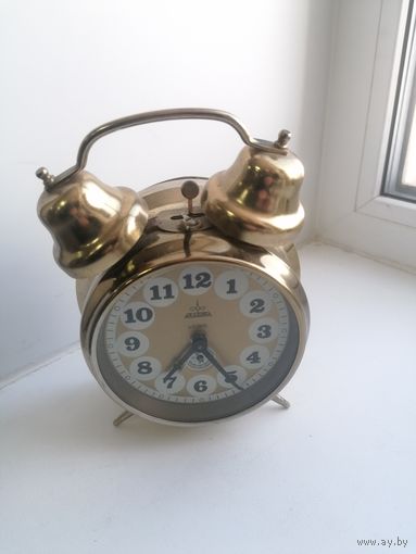 Часы будильник Aradora торги с Рубля