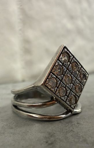 Перстень СЕРЕБРО 925 пр.  17-17.25 р-р  (18)    Распродажа коллекции!!!
