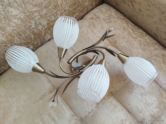 Люстра на 4 лампочки