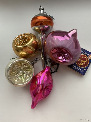 Елочные игрушки.