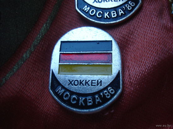 Значок хоккей Чемпионат мира в Москве 1986 год сборная ФРГ