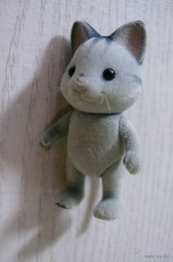 Фигурка. Кошка (котёнок).