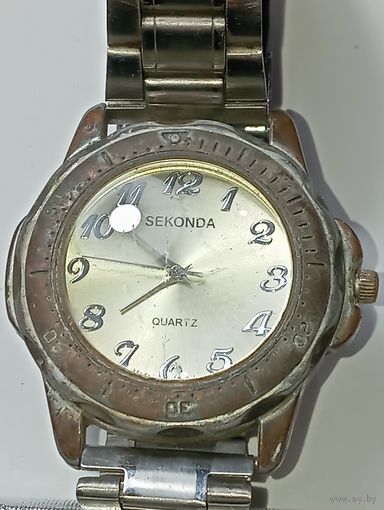 Часы кварцевые SEKONDA .