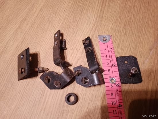 Петли мебельные для тумбочки швейной машины