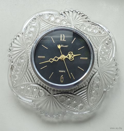 Часы настенные "Маяк", кварцевые