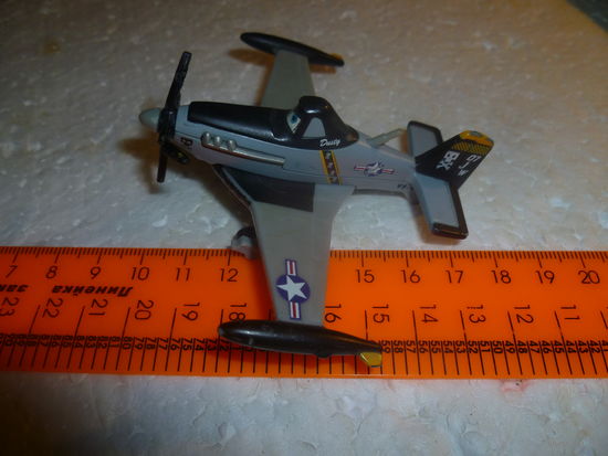Самолётик Pixar Navy Dusty. Disney. Mattel. 1:55.