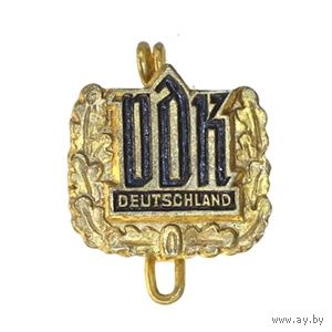 Знак Verband Deutscher Kriegsopfer (VDK), немецкой ассоциации военных жертв, созданной в 1917 г. для поддержки ветеранов ПМВ. В н.в. - крупнейшая социальная ассоциация Германии (Sozialverband VdK De)