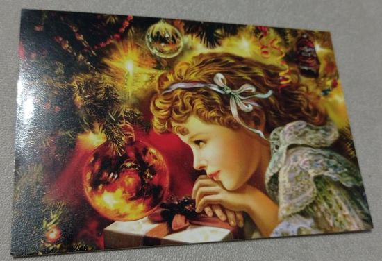 Посткроссинг. Открытка Девочка с ёлкой (10х15). Прошла почту. Художественные марки, чёткий штемпель.