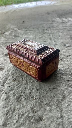 Шкатулка деревянная