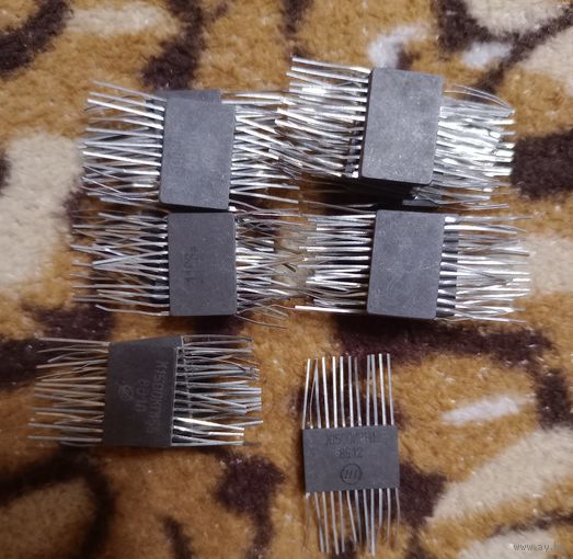 Микросхема серии К1500 разные новые цена за штуку