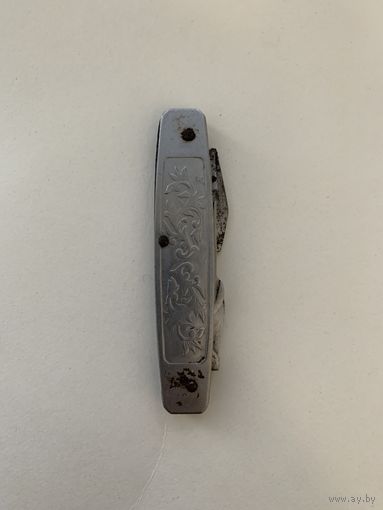 Перочинный нож. Основное лезвие сломано.