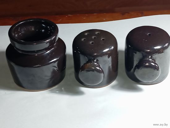 Винтажный керамический набор солонок , изготовленный в 1970-х годах в Латвийской ССР (Рига).