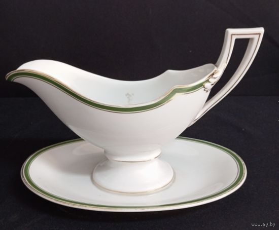 Красивый соусник в стиле ампир Германия начало 20века