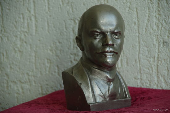 Бюст  Ленин    высота 17 см