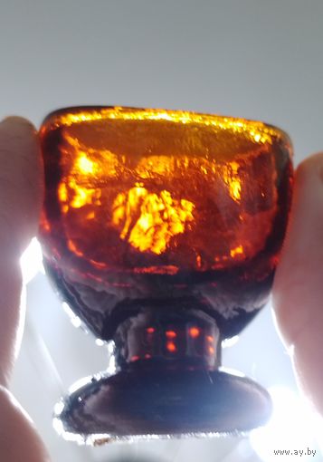 Аптечная рюмочка из цветного стекла с рубля