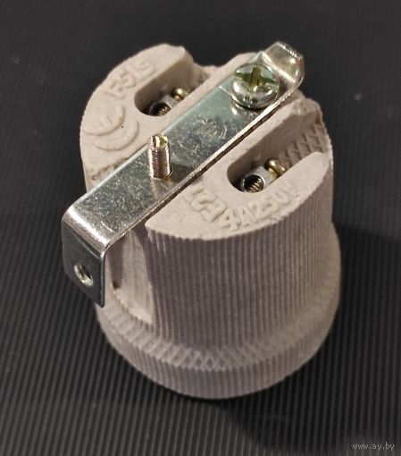 Патрон Е27 керам с уголком 2 штуки с 1 рубля