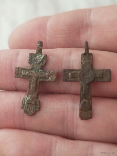 Два не больших крестика