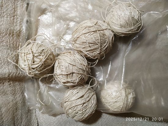 Нитки льняные.