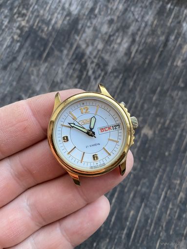 Часы Слава ( Лот с рубля )