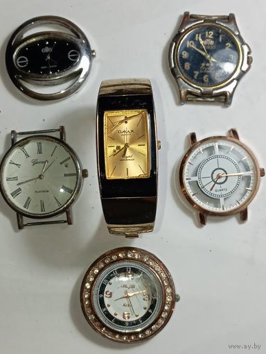 Часы кварцевые . С рубля !