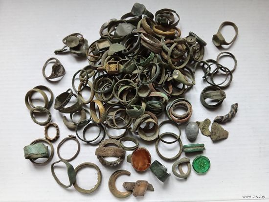 Кольца, перстни более 150 штук.