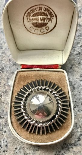 Брошь